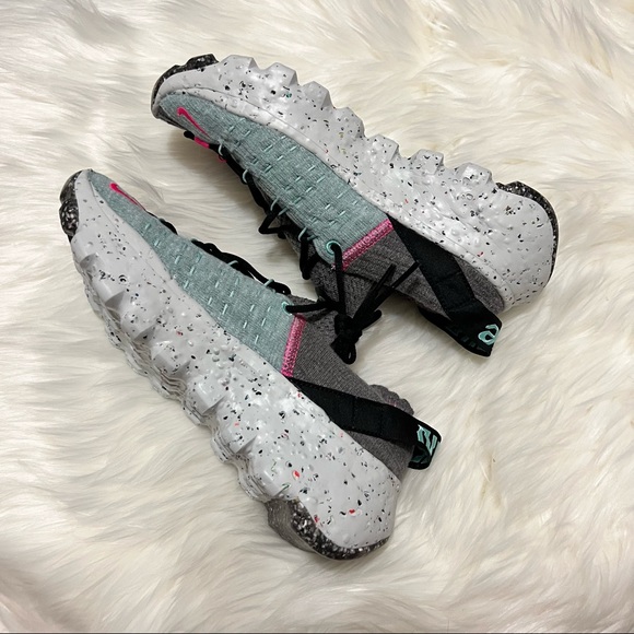 Nike • Space Hippie 04 - Picture 9 of 13